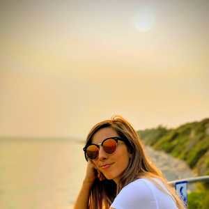 Meet your Posher, Sara